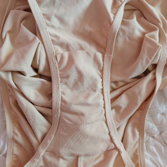Capezio Seamless Camisole w/ Transitions Straps - Picture 7 of 11